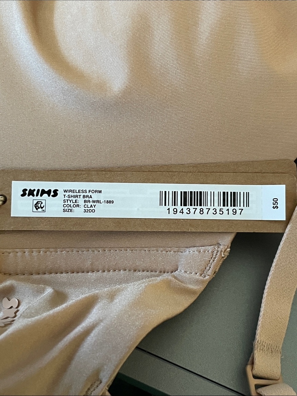 SKIMS Wireless Form Clay T-Shirt Bra Size 32DD - Picture 5 of 14